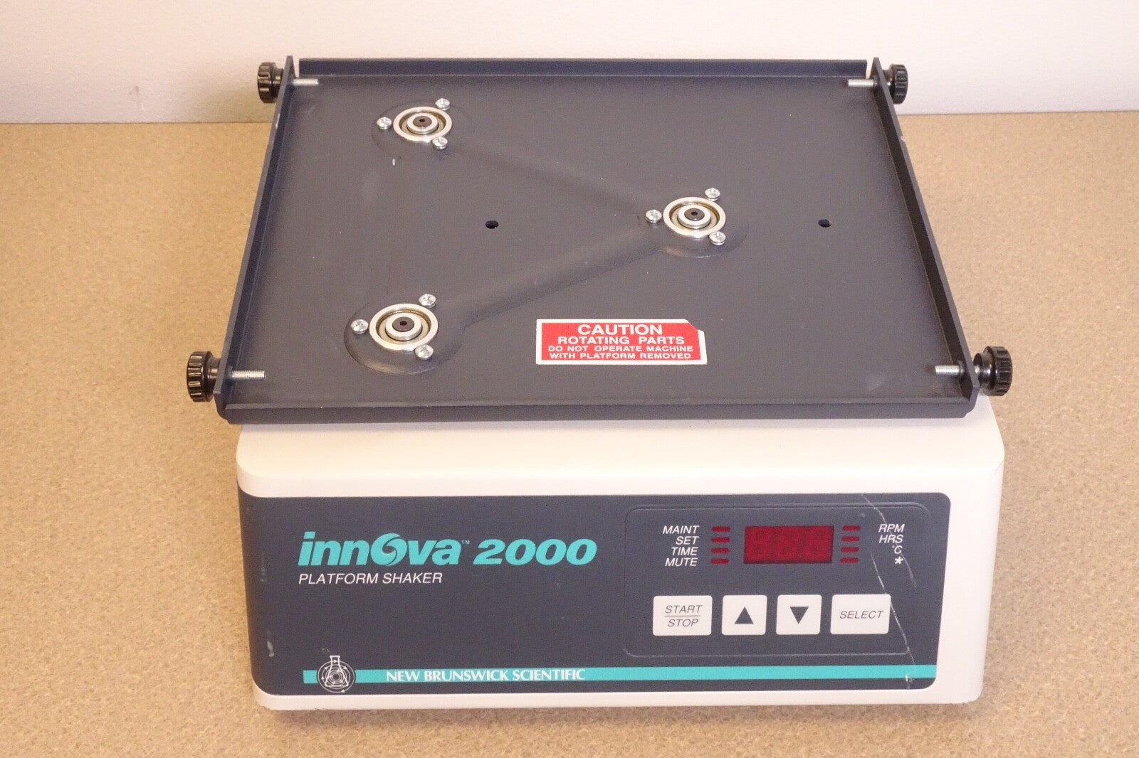 EPPENDORF BRUNSWICK DIGITAL GYROTORY PLATFORM SHAKER, MODEL INNOVA 20002