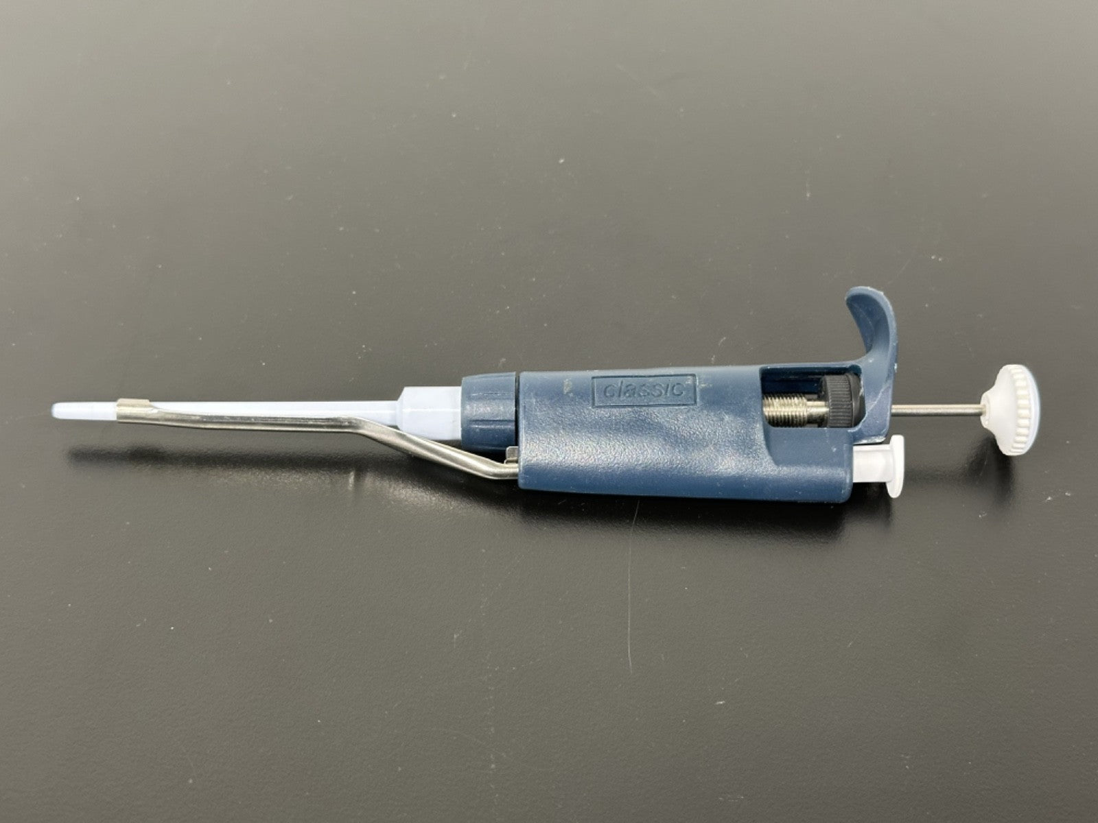 Rainin Classic P100 Adjustable Micropipette 10 100uL Laboratory Pipette0