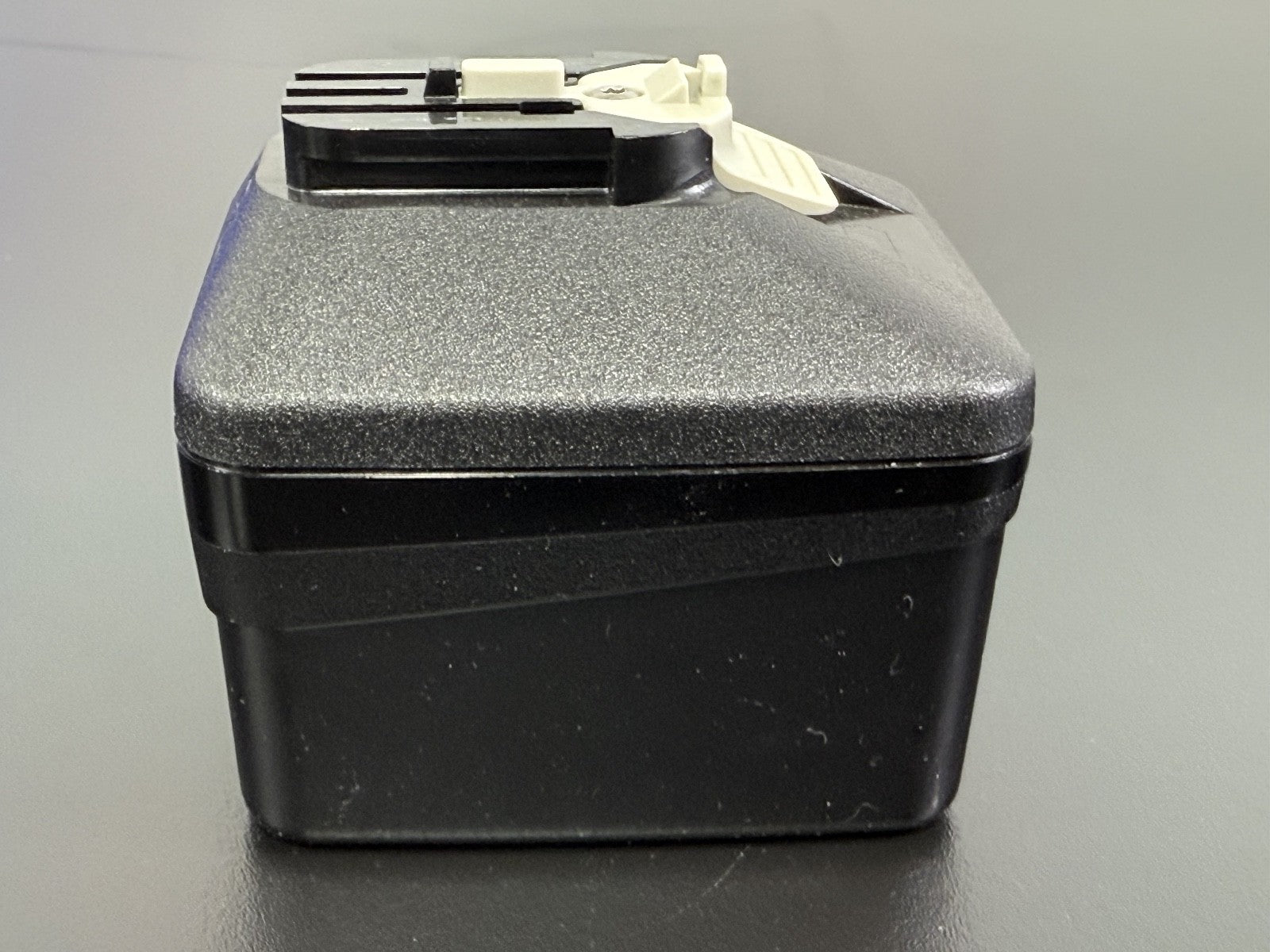 STRYKER 8215 000 000 Battery1