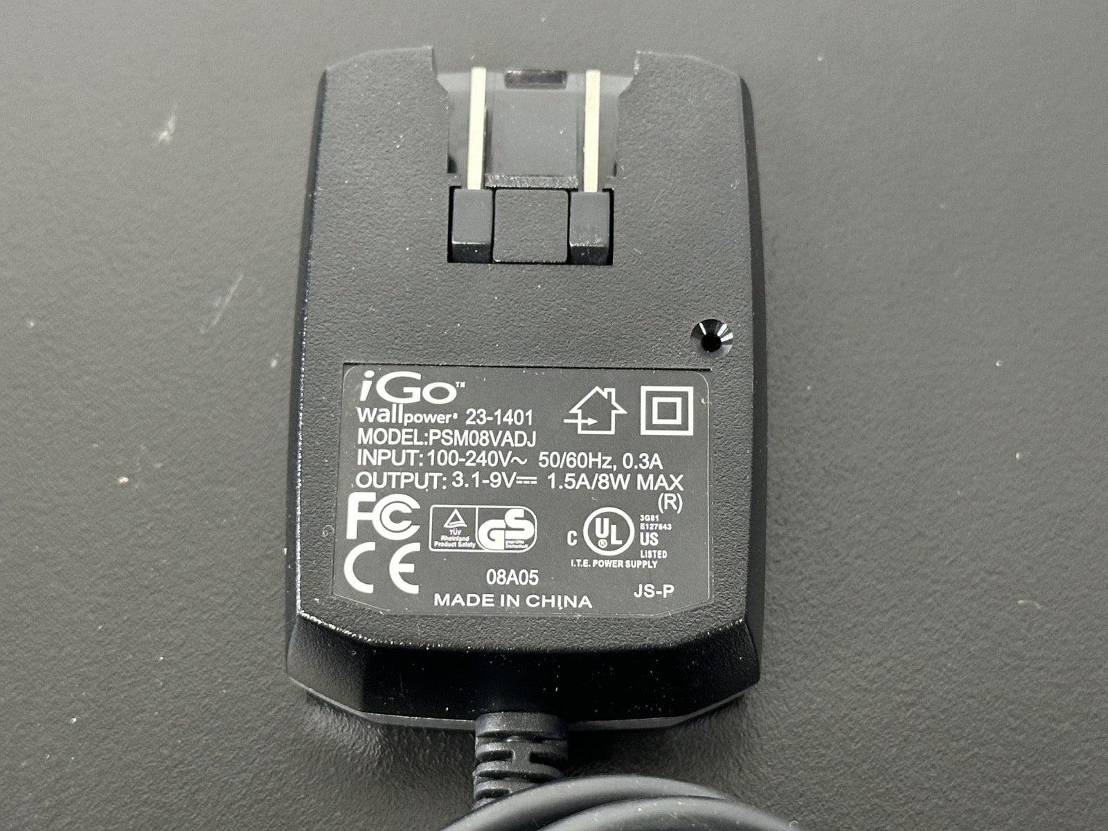 iGo WallPower 23 1401 Universal AC Adapter PSM08VADJ A133 Tip2