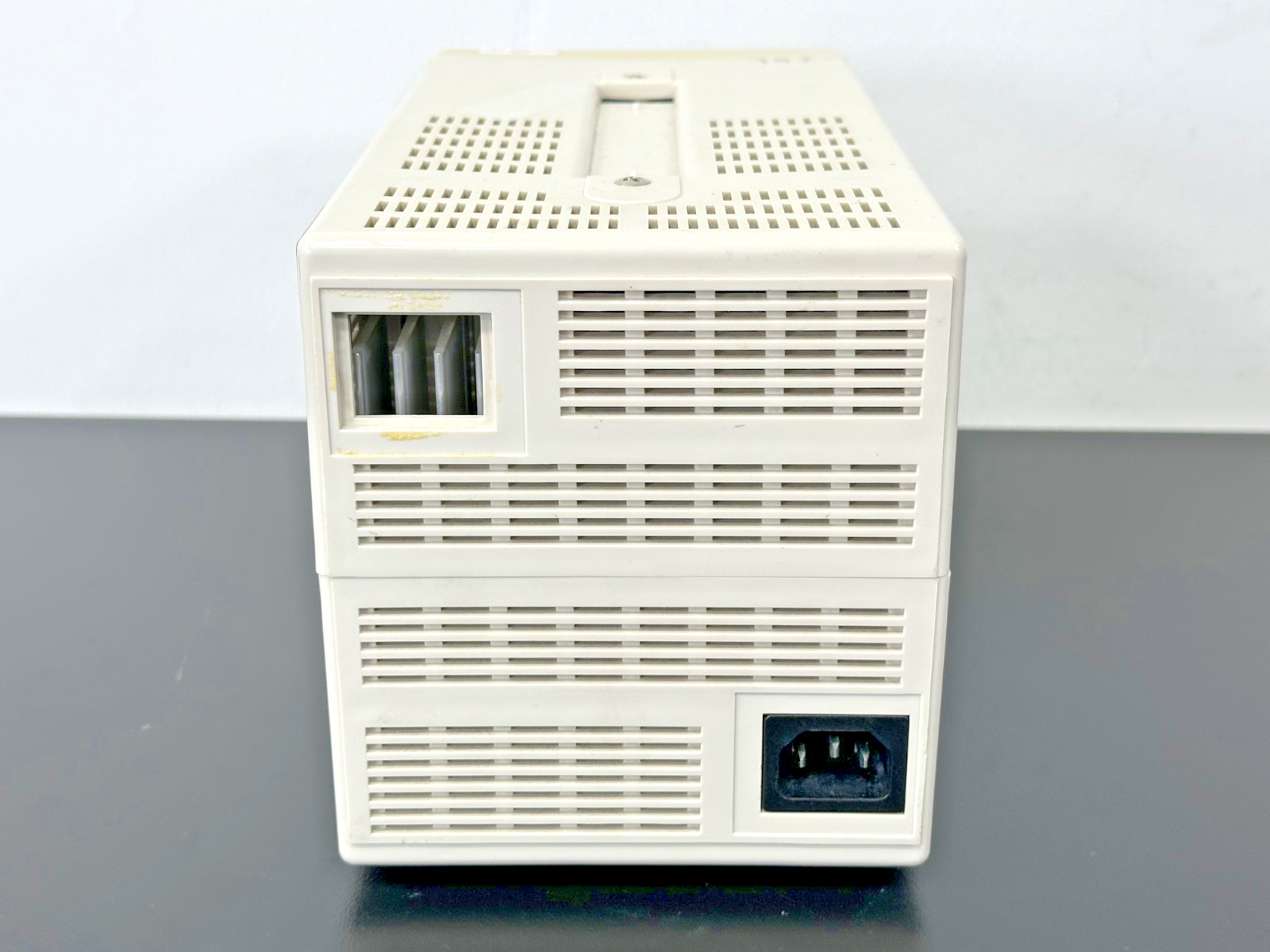 LG GP 4303A Adjustable Analog DC Bench Power Supply 0 30V 0 3A Powers On Working1