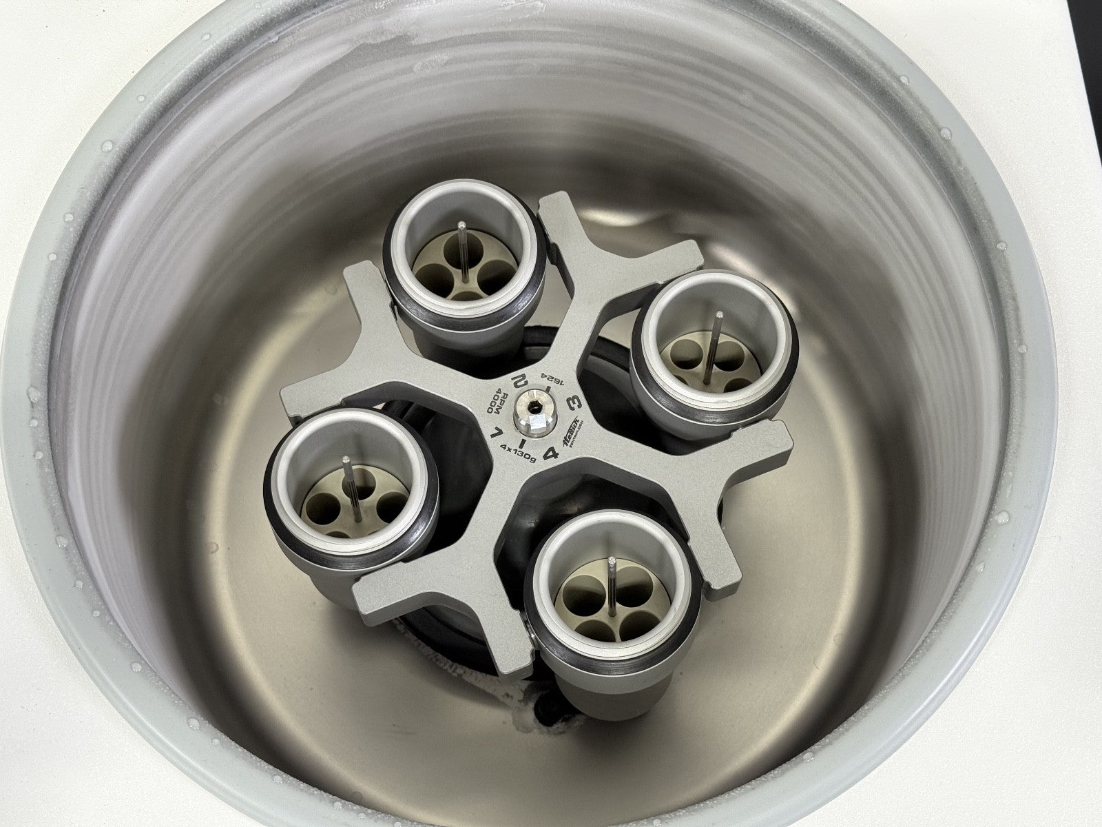 Hettich Universal 32R Refrigerated Centrifuge with 4000rpm Rotor Lab6