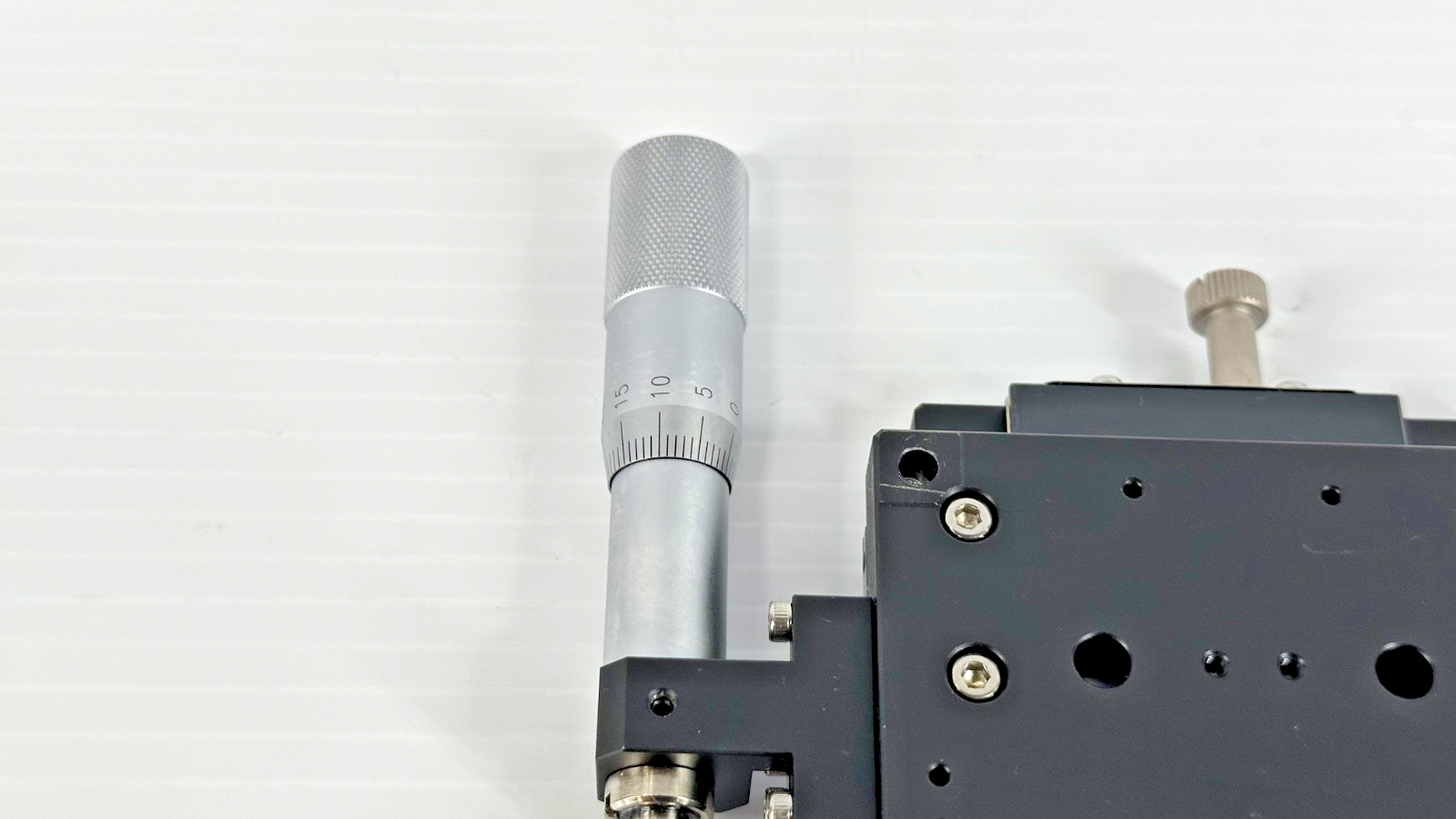 Suruga Seiki B72 80C Manual XYZ Cross Roller Positioning Stage 80mm4