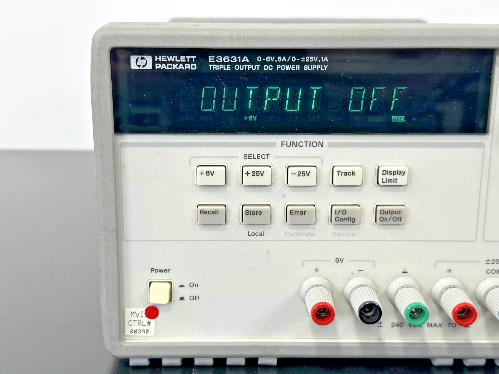 HP E3631A Triple Output DC Power Supply 6V 5A ±25V 1A Powers On Working1