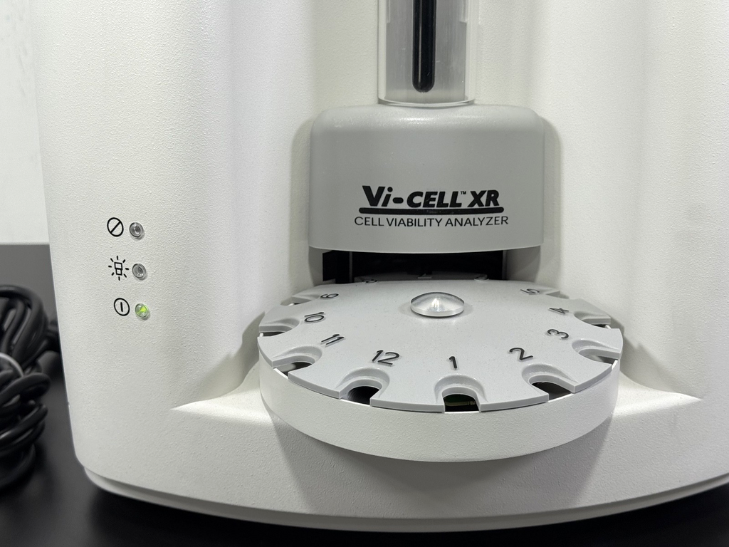 Beckman Coulter Vi CELL XR Cell Viability Analyzer (Unable to fully test)1