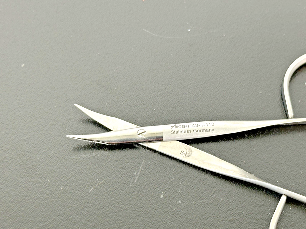Argent 43 1 112 Gradle Eye Suture Scissors Curved Stainless2