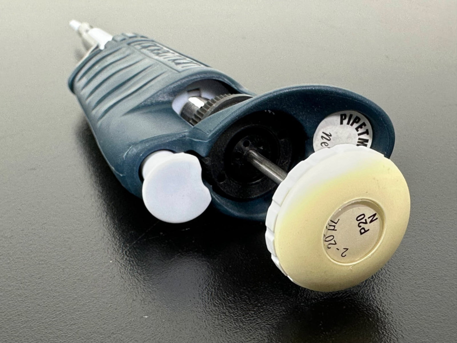 Gilson Pipetman P20 Adjustable Pipette 2 20uL Made In France Used4