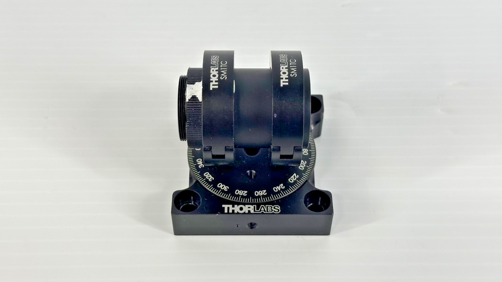 Thorlabs Manual 360° Rotation Stage w/ 2 SM1TC Lens Tube Clamps0
