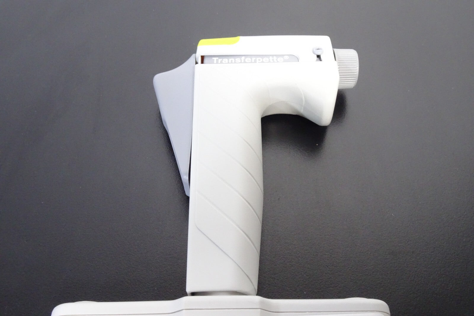 BrandTech Transferpette 12 Channel Manual Pipette 20 200uL4