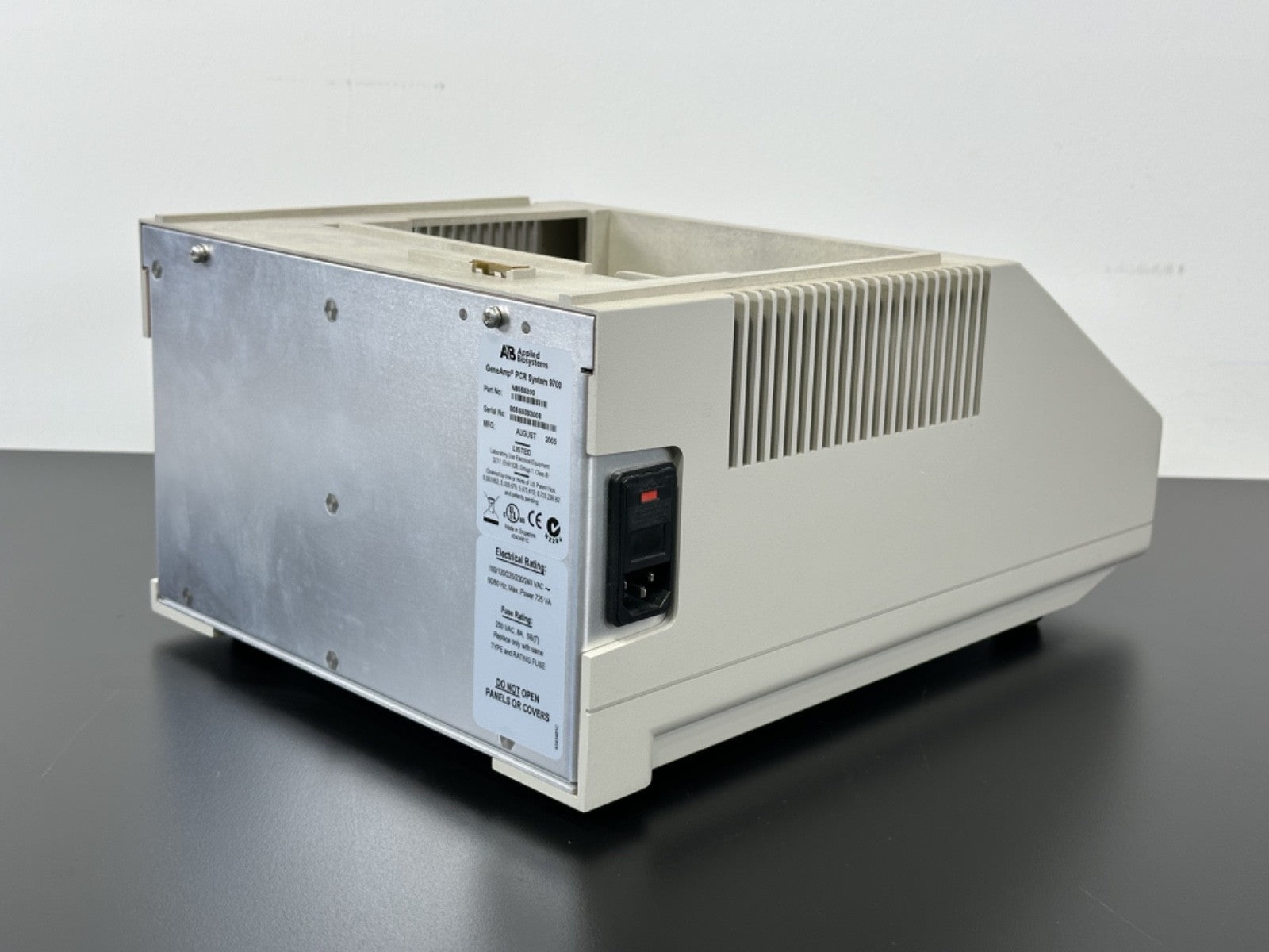 Applied Biosystems GeneAmp PCR System 9700 Thermal Cycler N8050200 FOR PARTS6