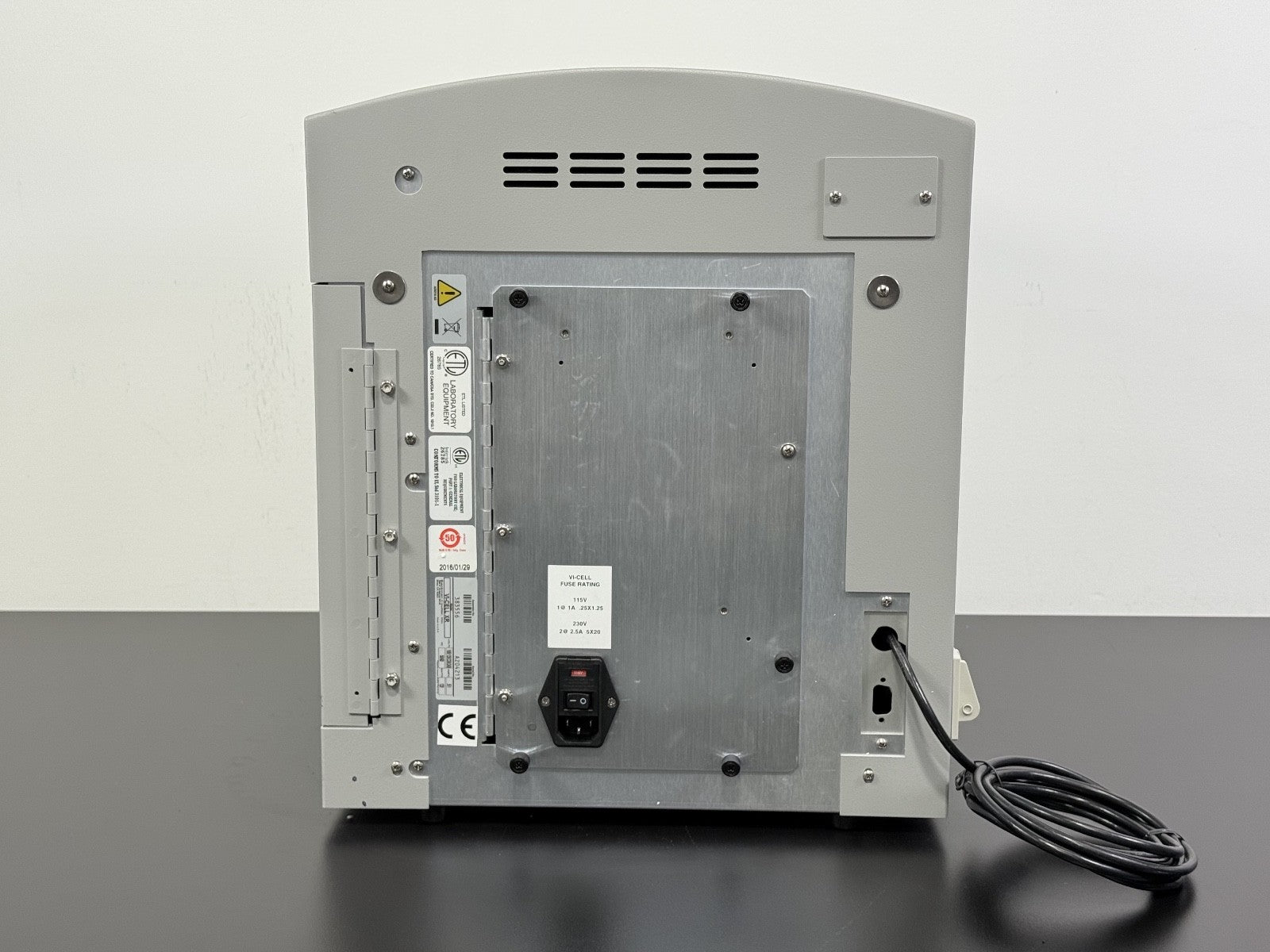 Beckman Coulter Vi CELL XR Cell Viability Analyzer (Unable to fully test)5