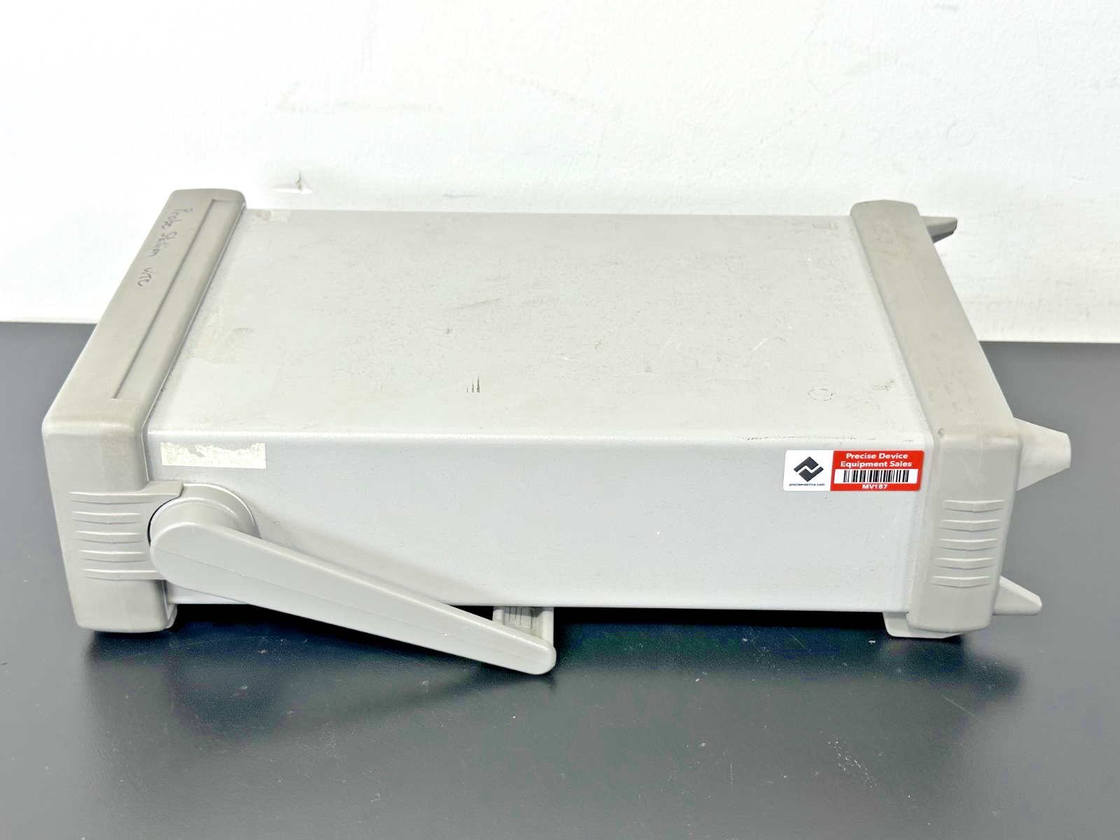 HP 33120A 15MHz Function Arbitrary Waveform Generator Option 001 Powers  Working5