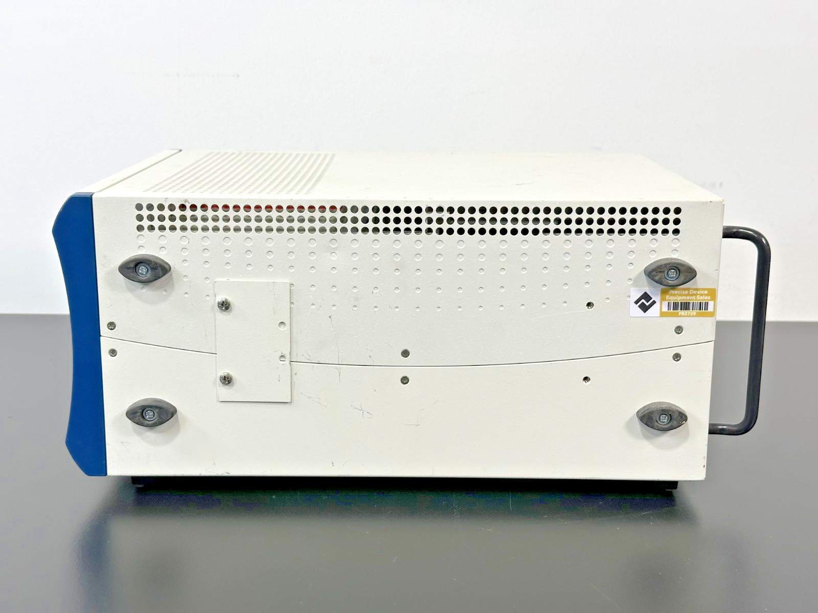 National Instruments NI PXI 1042 8 Slot 3U PXI Chassis 188129D 01 Used Powers On2