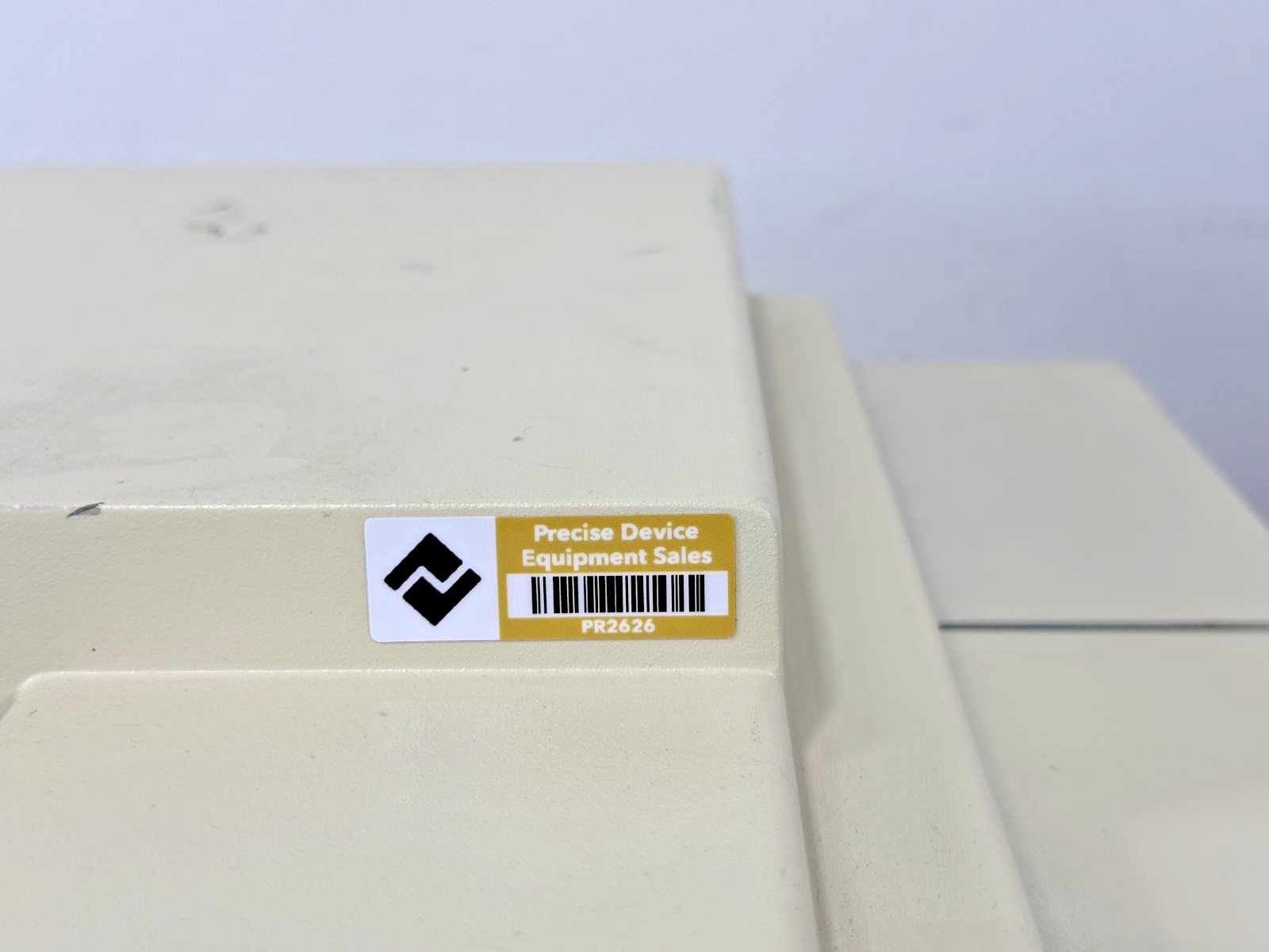 Molecular Devices THERMOmax Microplate Reader UVT 06365 Used Powers On9