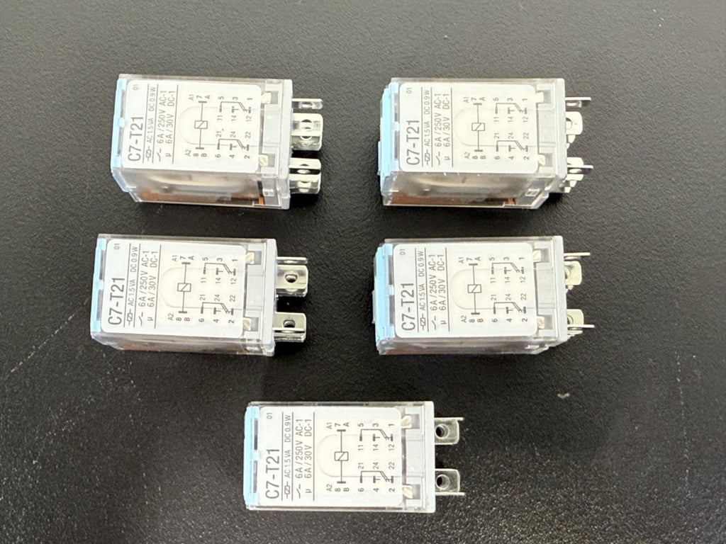 Comat Releco C7 T21 DC24V Industrial Plug In Relay 6A 250VAC Lot of 51