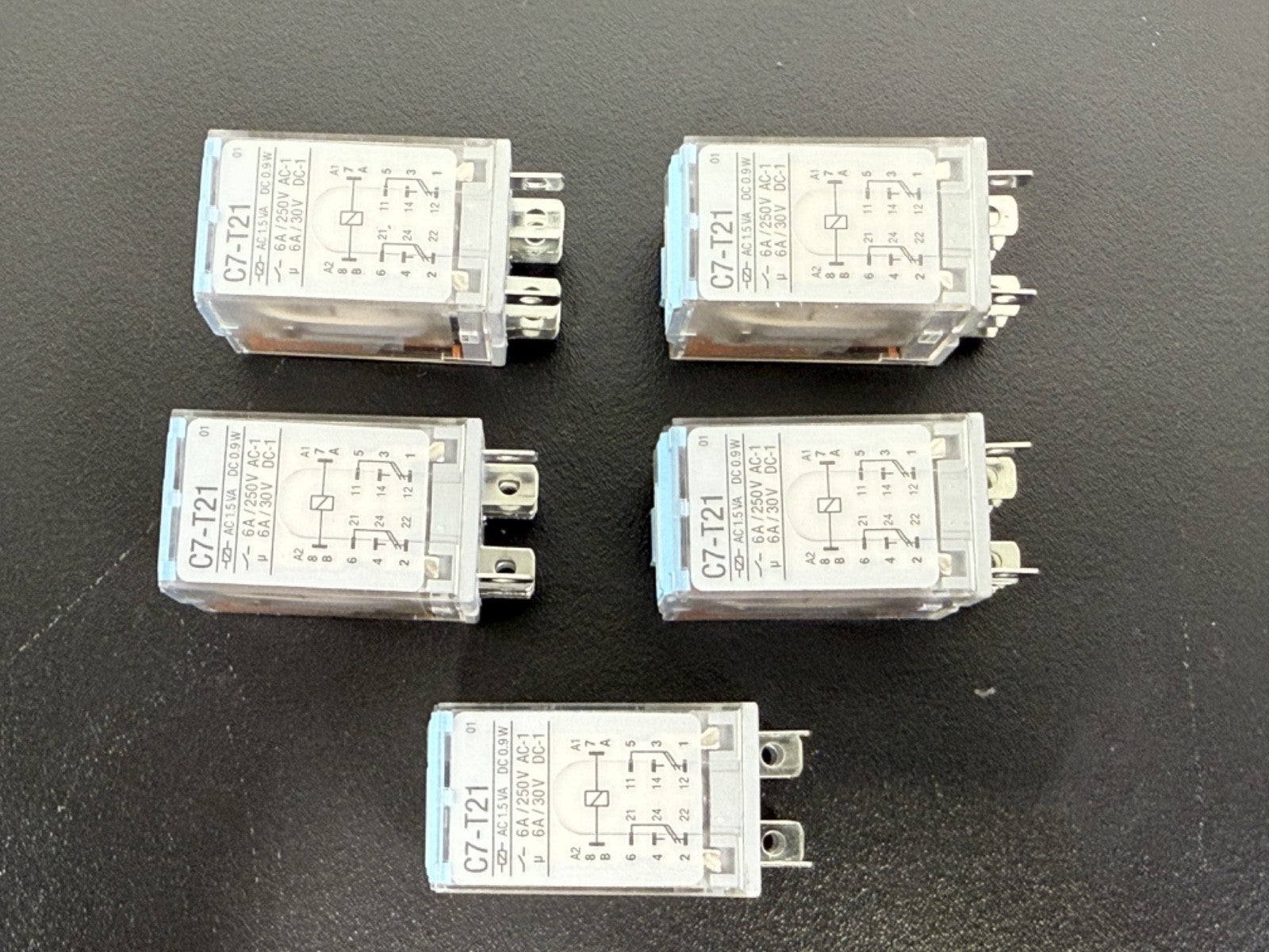 Comat Releco C7 T21 DC24V Industrial Plug In Relay 6A 250VAC Lot of 51
