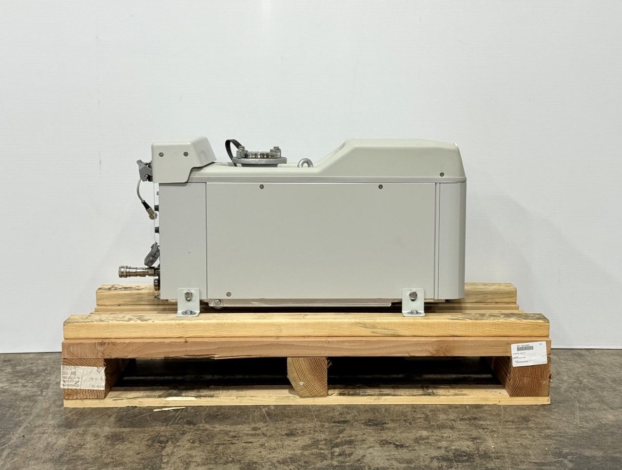 Edwards IGX100L 200V 230V 50/60HZ Vacuum Pump1