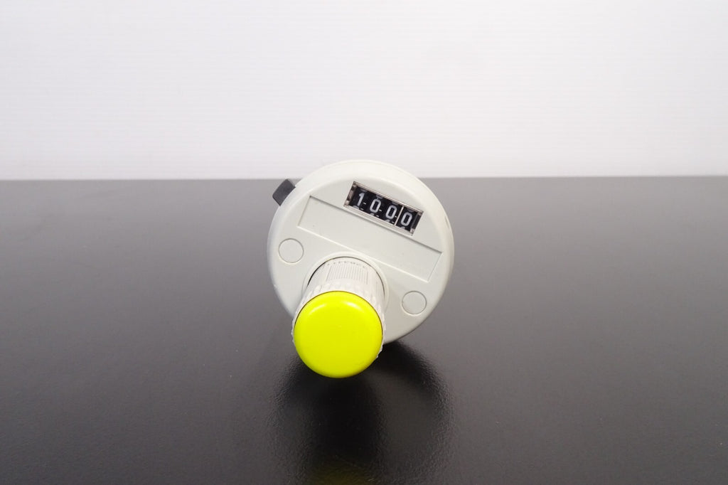 Eppendorf reference pipet Pipette Pipettor pipets 100 uL2