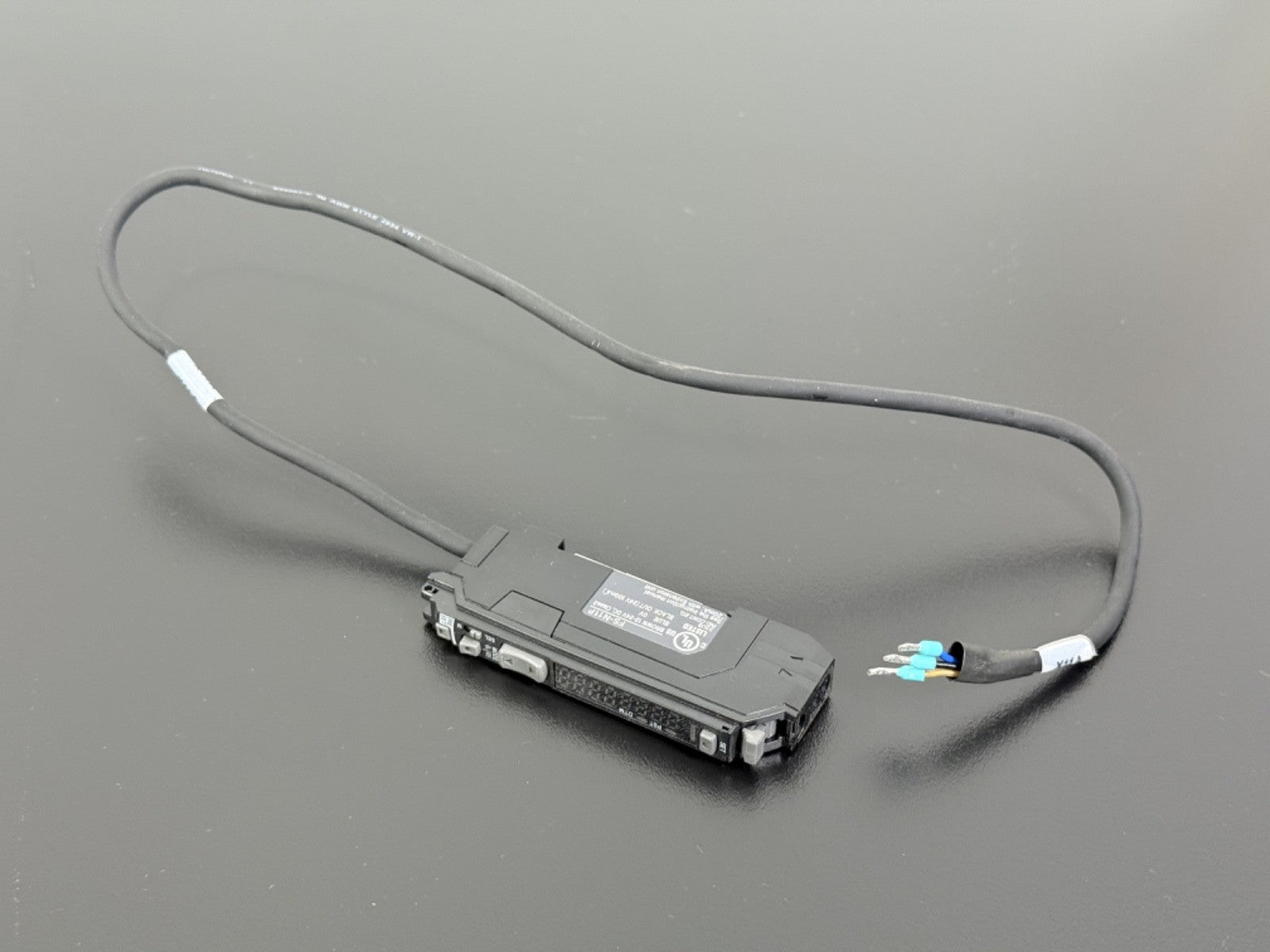 Keyence FS N11P Digital Fiber Optic Sensor Amplifier 12–24VDC0