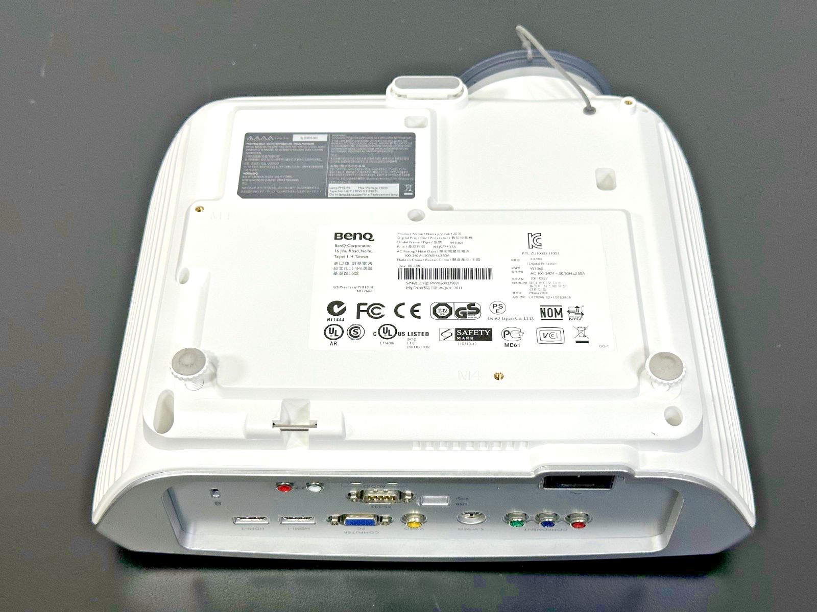 BenQ W1060 1080p DLP Home Theater Projector 2000 Lumens w/ Case Working6
