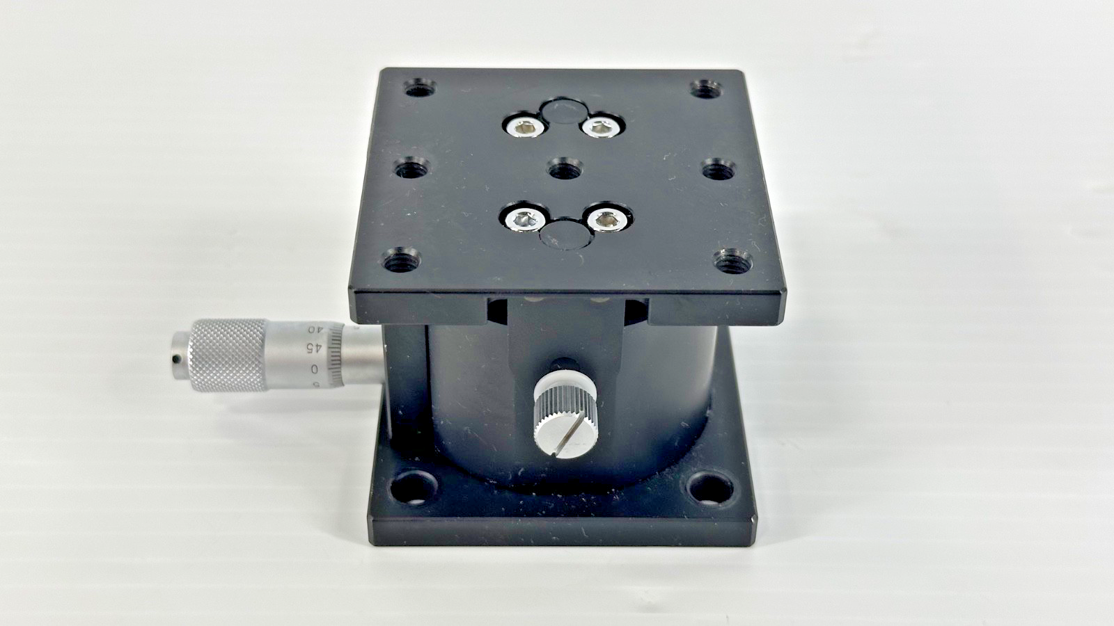 Melles Griot Manual Two Axis Tip Tilt Precision Positioning Stage1