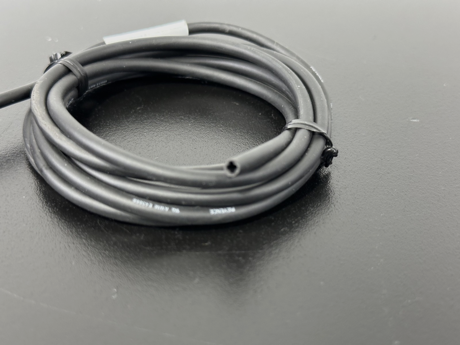Keyence LR ZH490CB IO Link CMOS Laser Sensor w/ Cut Cable LR Z Series5
