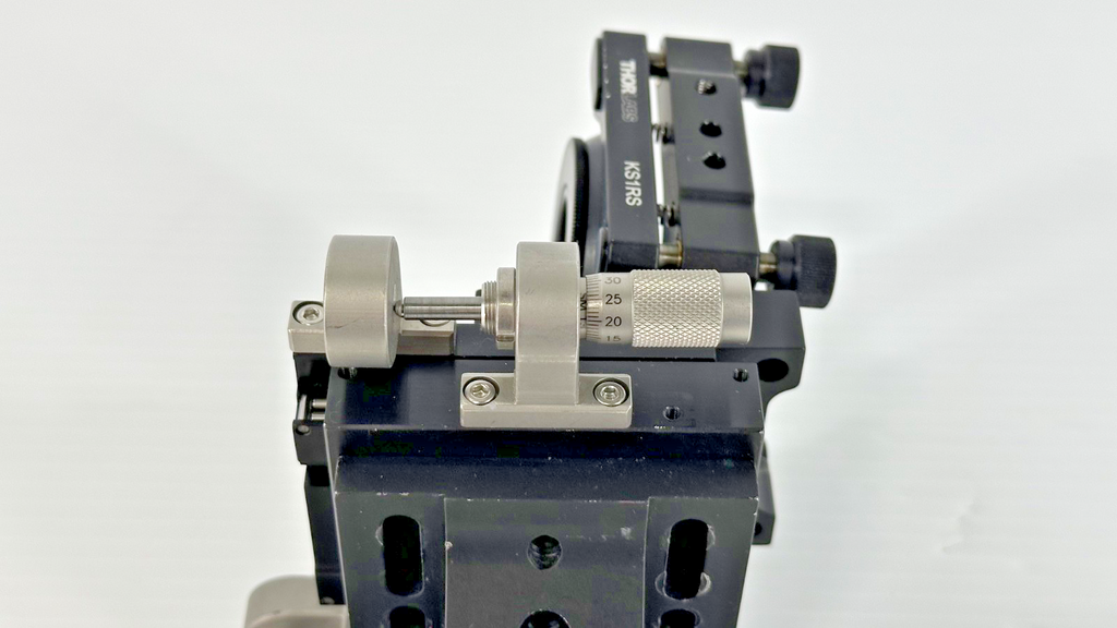 Thorlabs KS1RS Rotation Mount w/ Newport M 433 Multi Axis Stage Assembly5