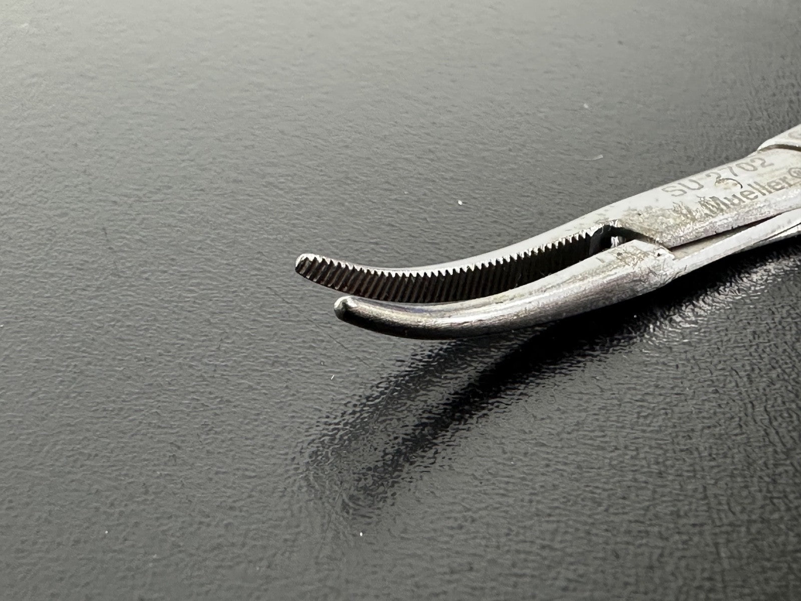V. Mueller SU2702 Curved Kelly Hemostat Forceps German Stainless2