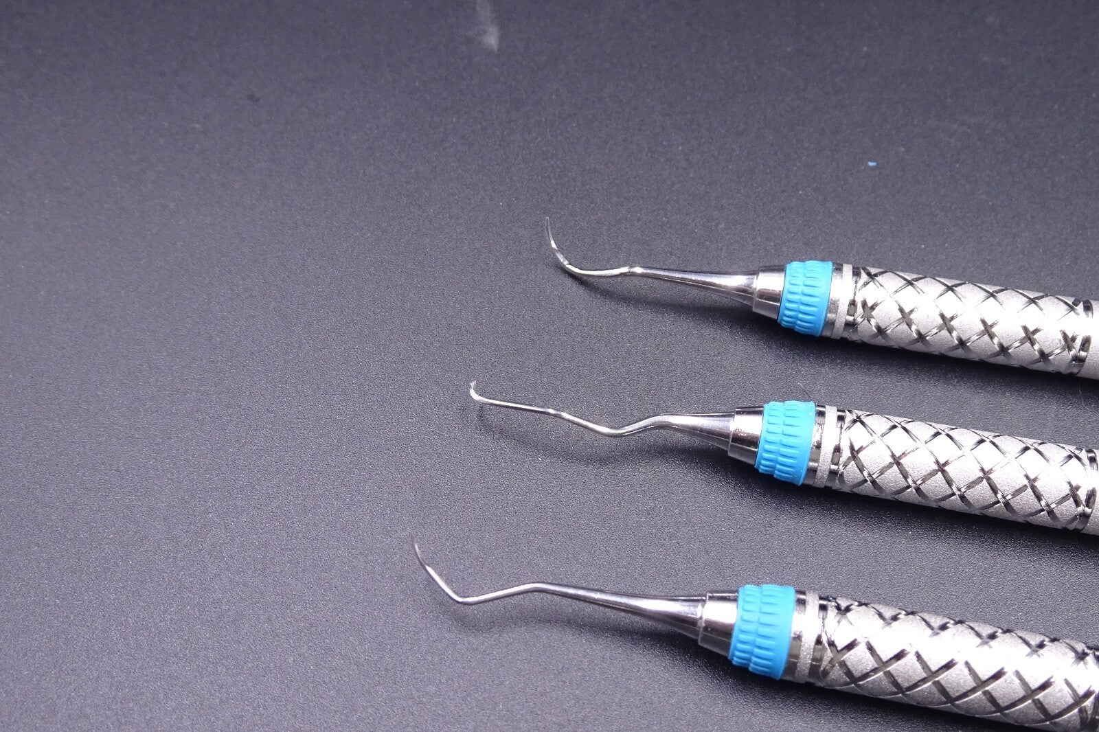 x3) Hu Friedy SCNEVI49, SAS11/149, SC13/149 everedge Dental Curette1