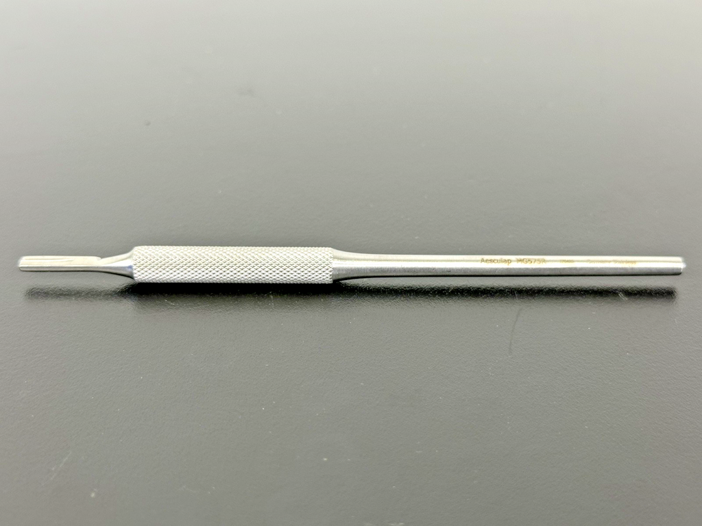 Aesculap MG575R Tebbetts Precision Blade Handle 5 3/4 Inch Germany0