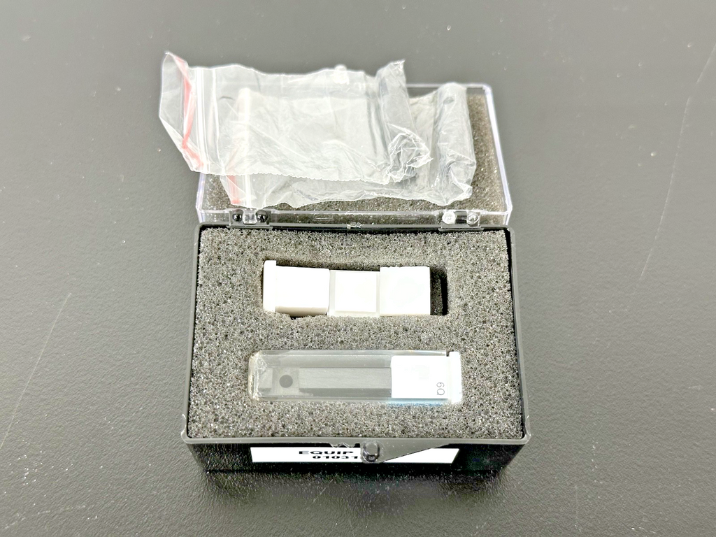 Thermo Electron 268 808300 Quartz Spectrophotometer Cell 10mm Cuvette1