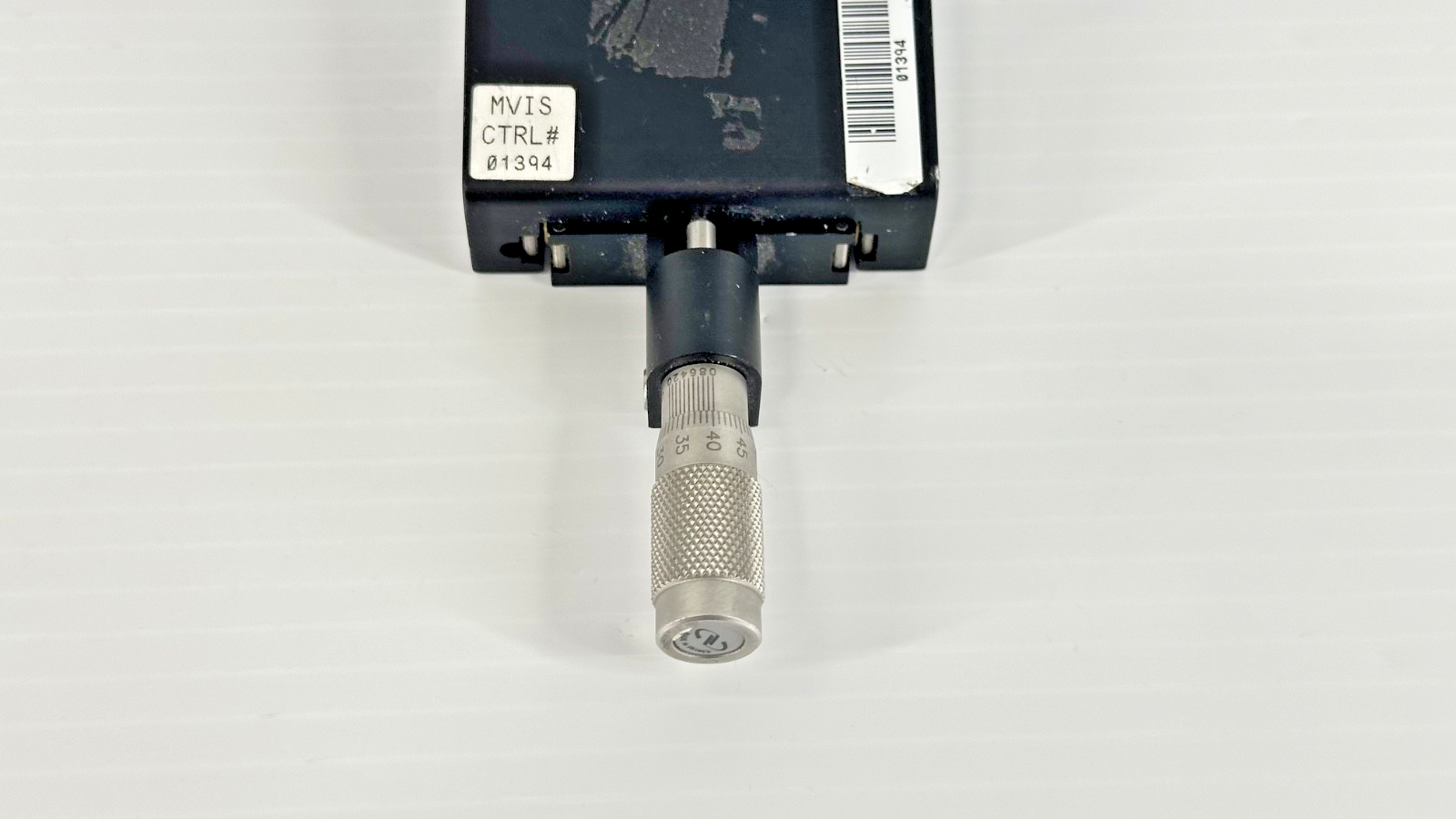 Newport Manual Vertical Translation Stage With Micrometer and Bracket4