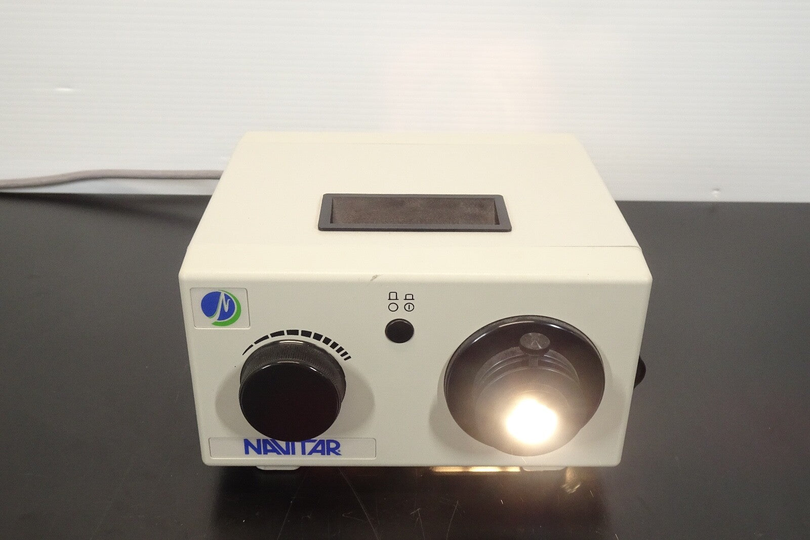 NAVITAR MO150 Fiber Optic Light Source5