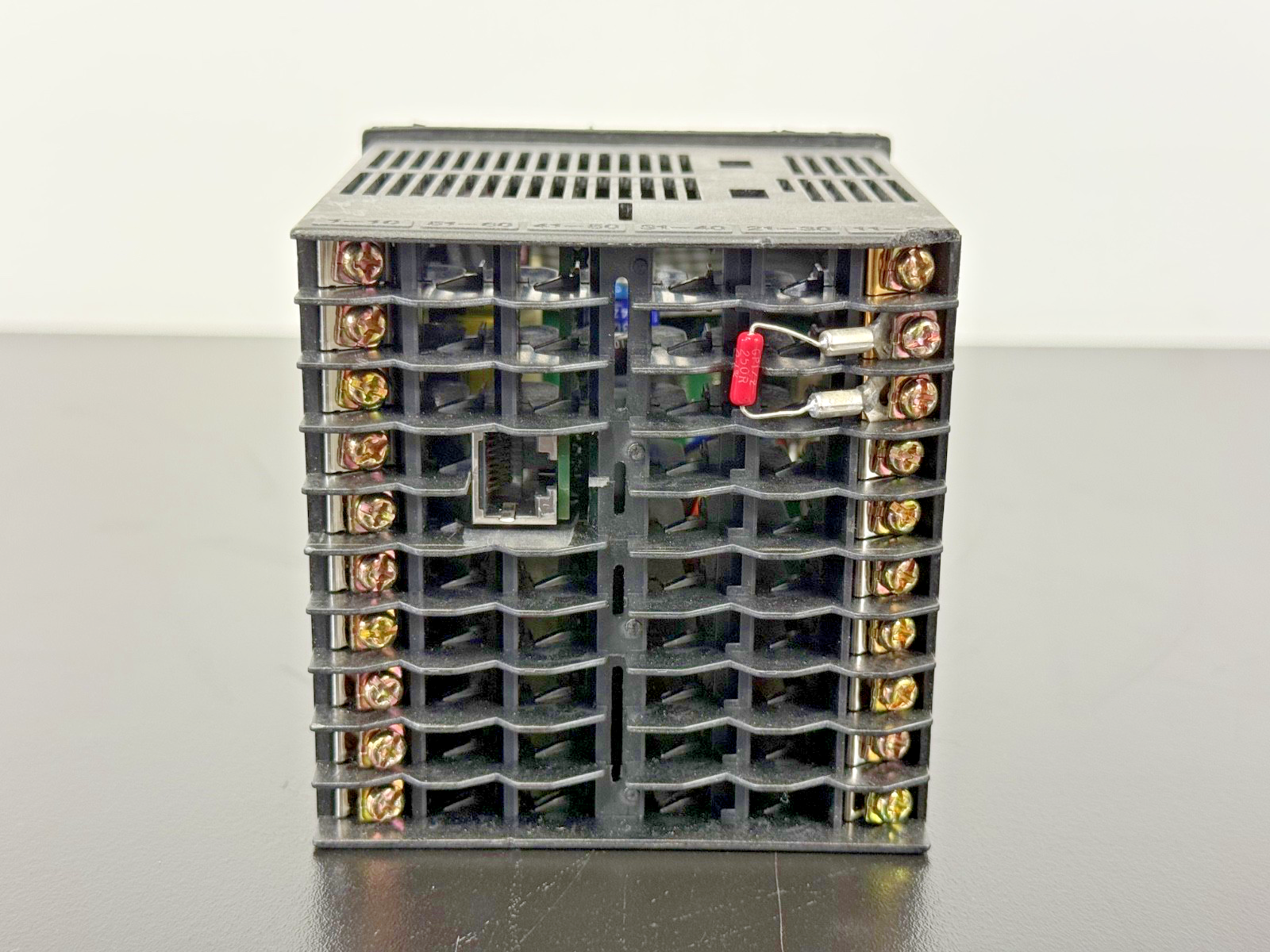 Yokogawa UT351 00 Digital Indicating Controller PLC Temperature Control Module3