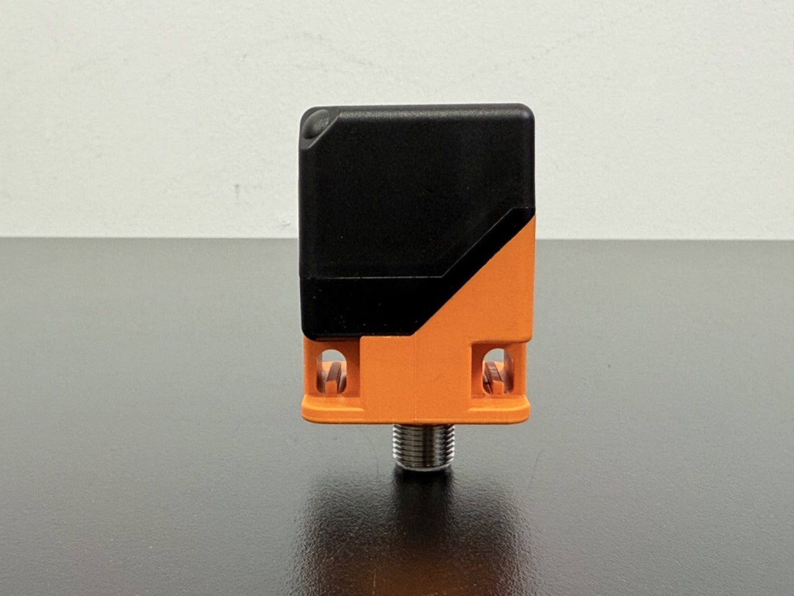 IFM IM5117 Inductive Proximity Sensor IMC3040 BPKG/US 10–36V DC IP670