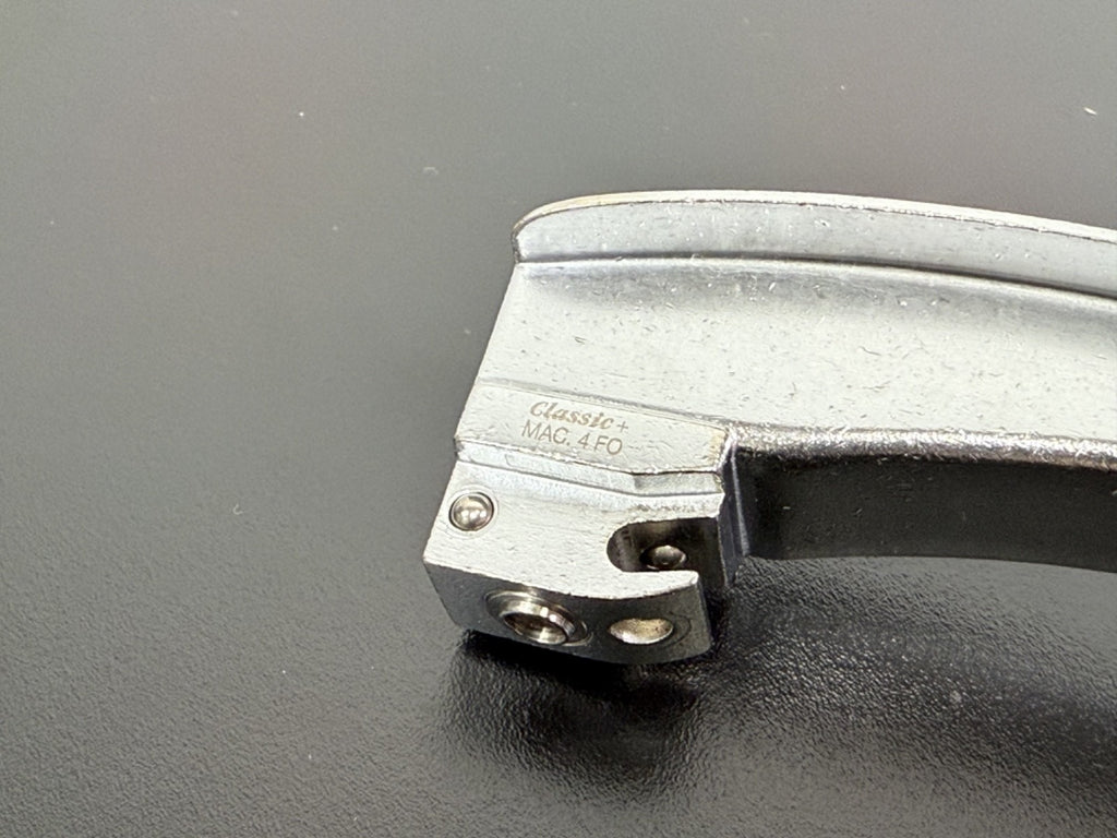 Heine Classic+ MAC 4 FO Laryngoscope Blade – Stainless Steel, Germany2
