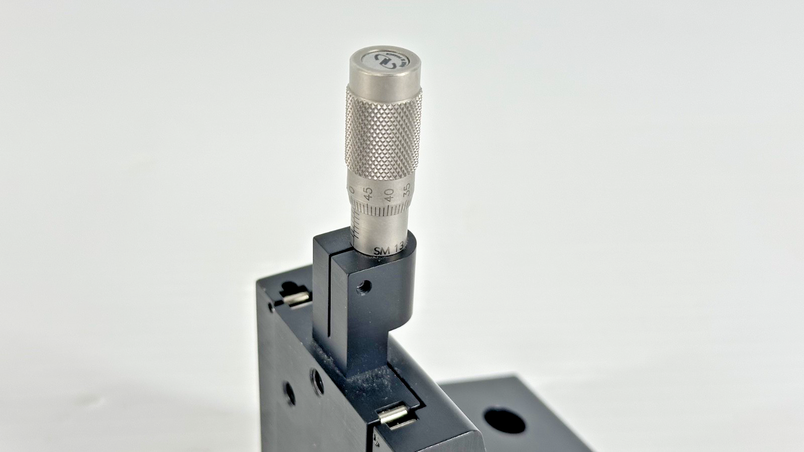 Newport M 460A Series Linear Translation Stage w/ SM 13 Micrometer4