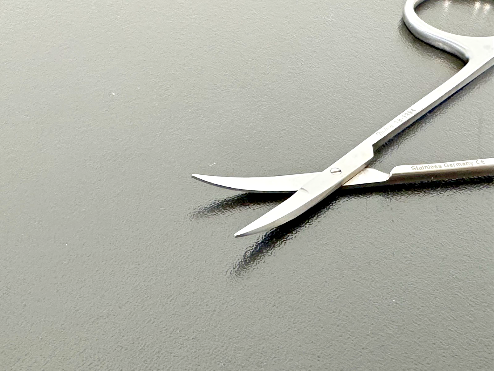 Miltex 18 1394 Bonn Miniature Iris Scissors 3 1/2" Curved Germany1
