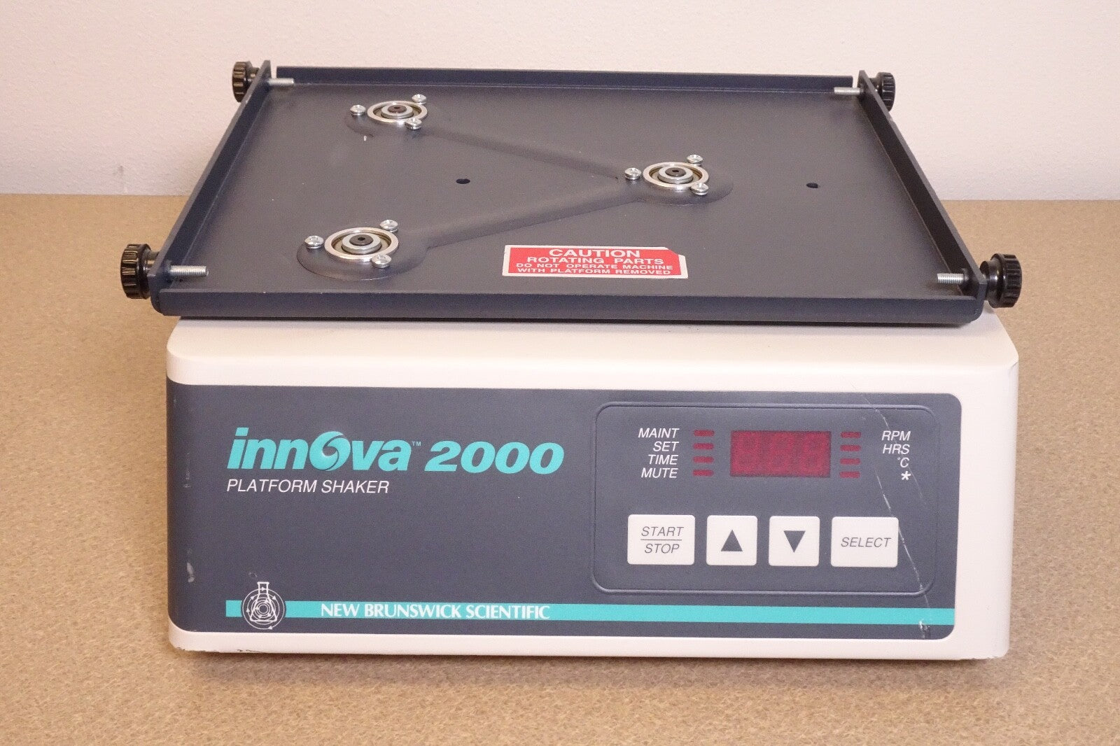 EPPENDORF BRUNSWICK DIGITAL GYROTORY PLATFORM SHAKER, MODEL INNOVA 20001