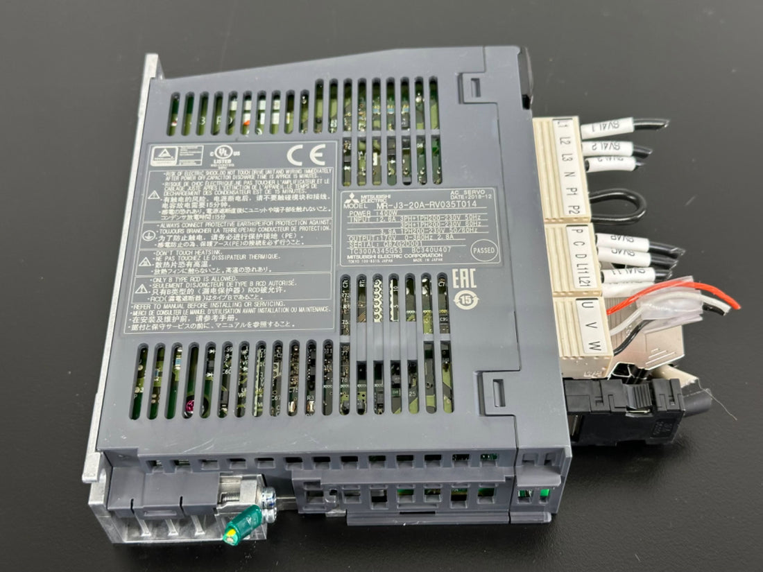 Mitsubishi Electric MR J3 20A RV035T014 AC Servo Drive 400W MR J3 Amplifier0