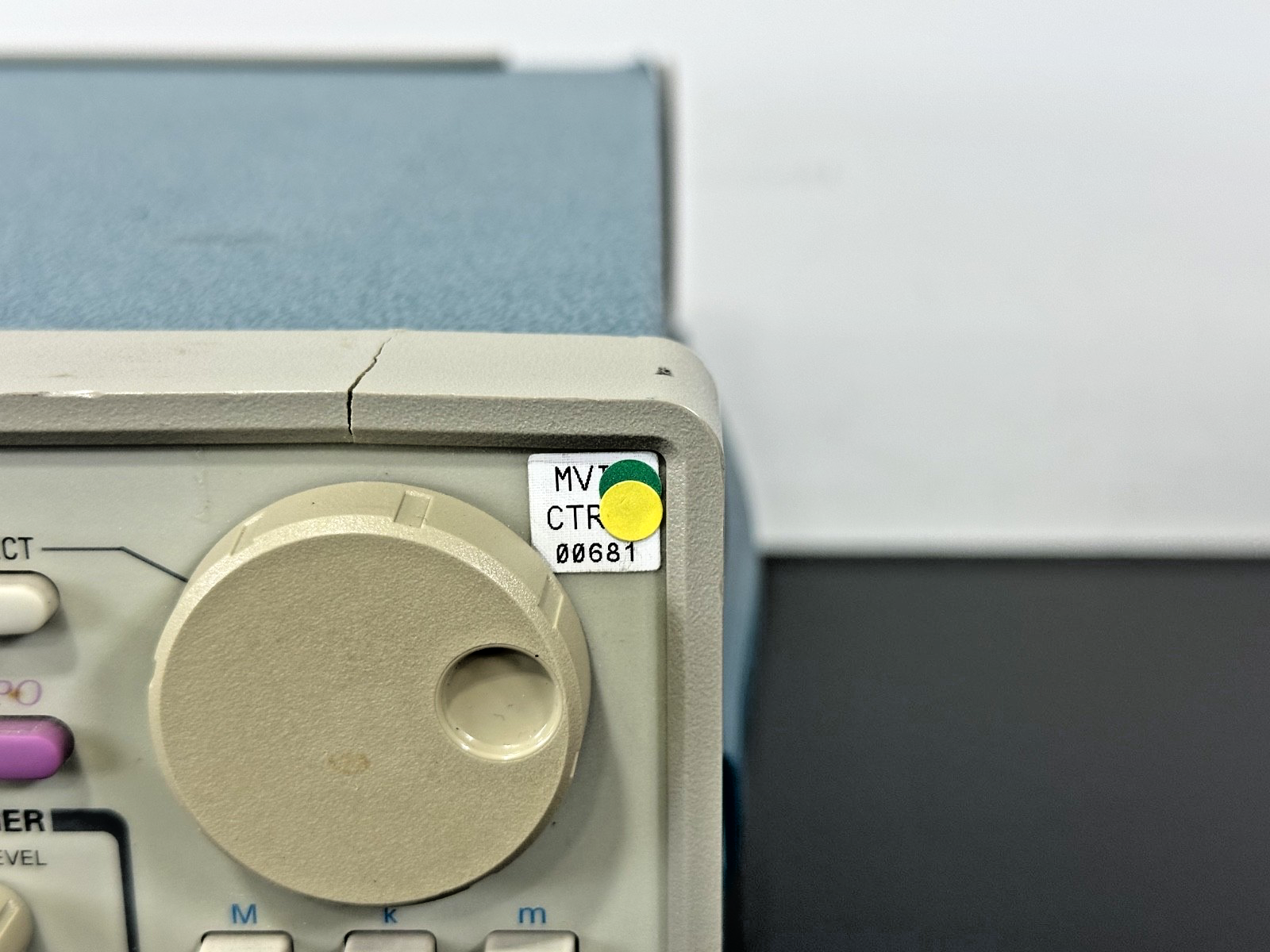 Tektronix TDS784D 1GHz 4GS/s DPO Opt 13 1F 2F Self Test Passed Has Cracks3