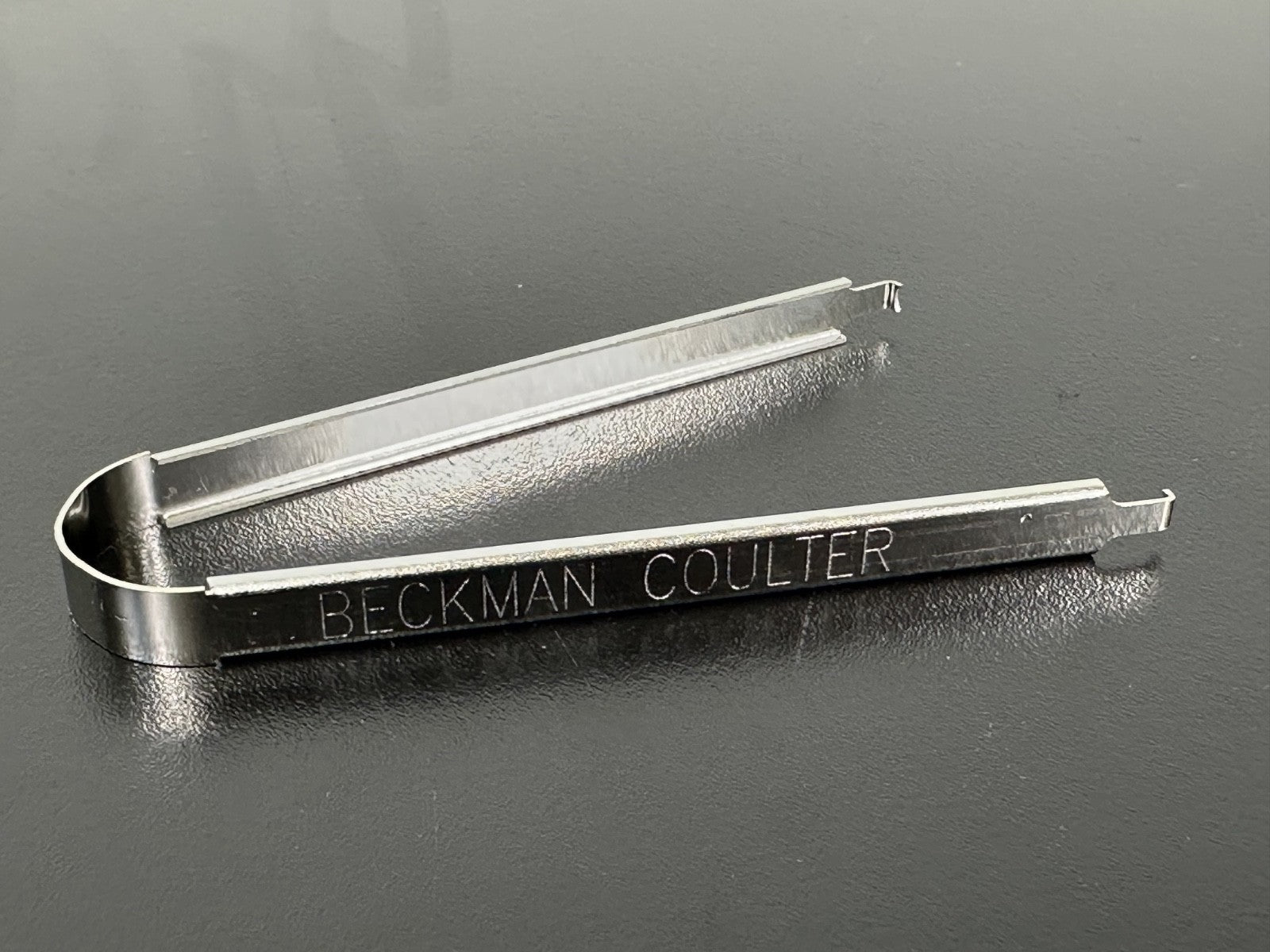 Beckman Coulter 361668 Stainless Steel Retaining Clip Instrument Holder0
