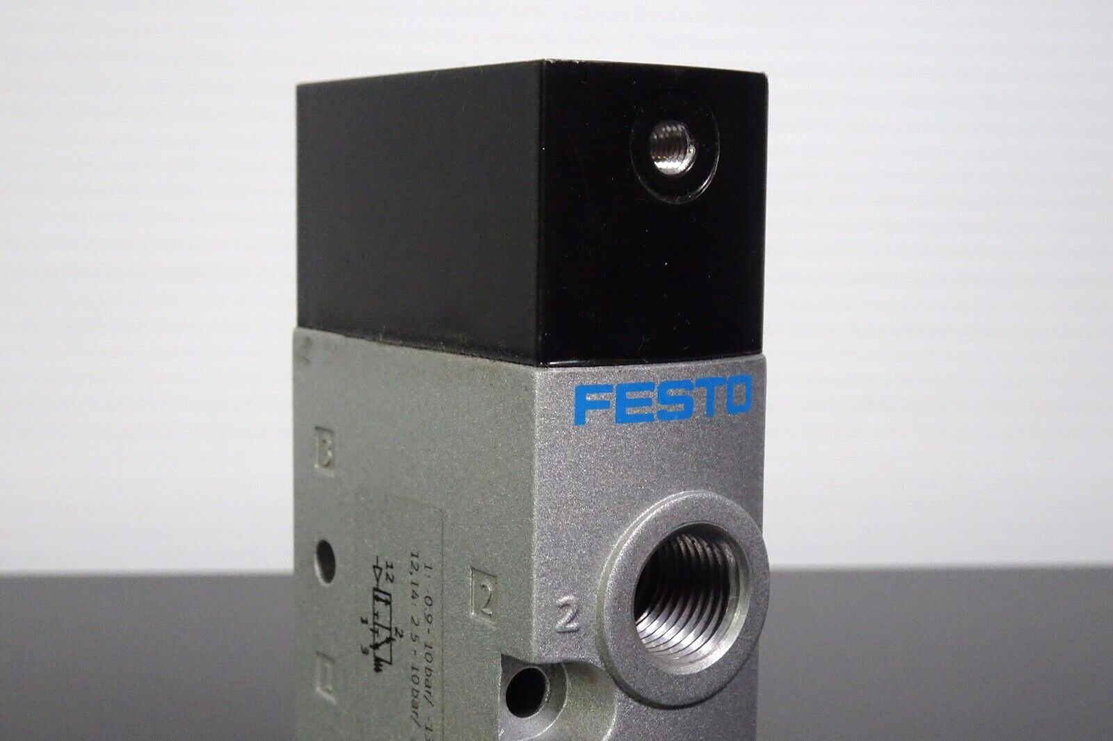 Festo VUWS L25 M32C M G14 Valve1