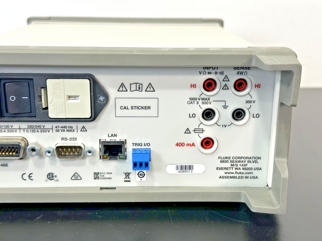 Fluke 8846A 6 1/2 Digit Precision Bench Multimeter IEEE 488 LAN RS 2325