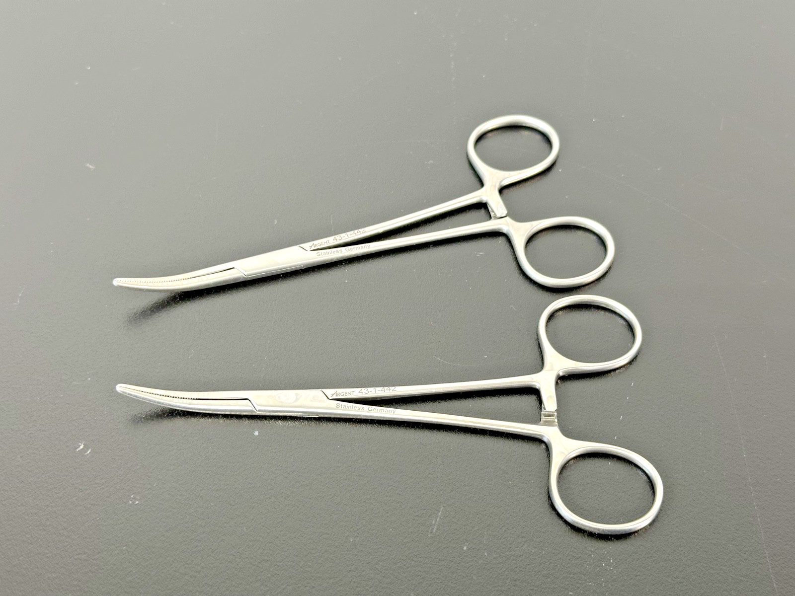 Lot of 2 Argent 43 1 442 Curved Stainless Steel Locking Forceps0