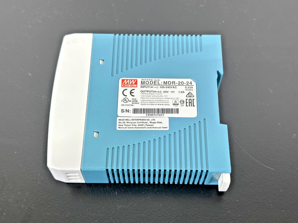 Keyence CV X302F Vision Controller w/ CA DC40E Expansion Unit1