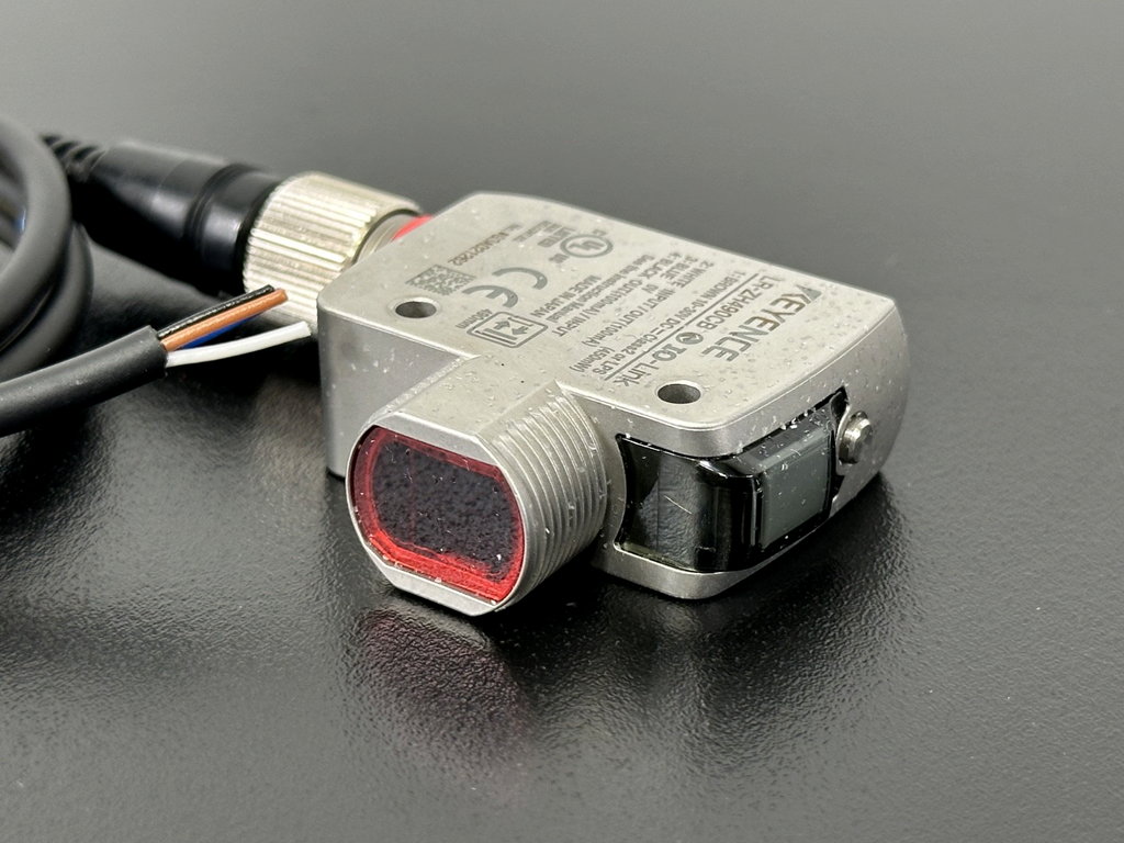 Keyence LR ZH490CB IO Link CMOS Laser Sensor LR Z Series2