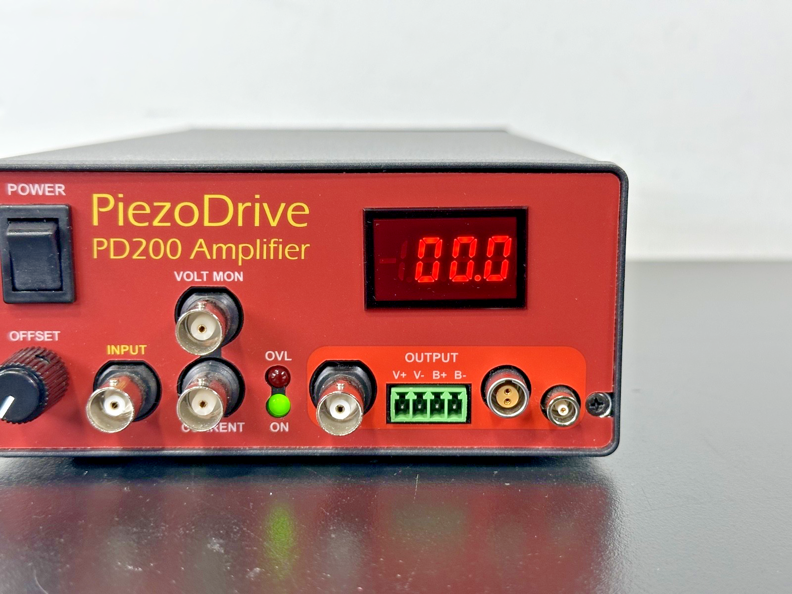 PD200 60W High Voltage Piezo Actuator Amplifier Powers On Working2