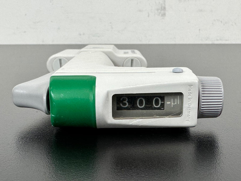 BRAND Transferpette 8 30 300µL Adjustable 8 Channel Pipette Multichannel2