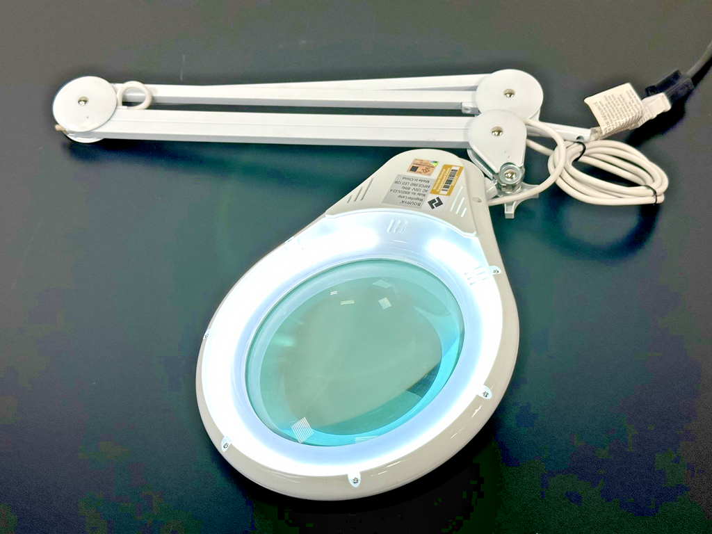 BOURYA 8062D3LED A LED Magnifier Lamp 12W Articulating Arm No Clamp Working0